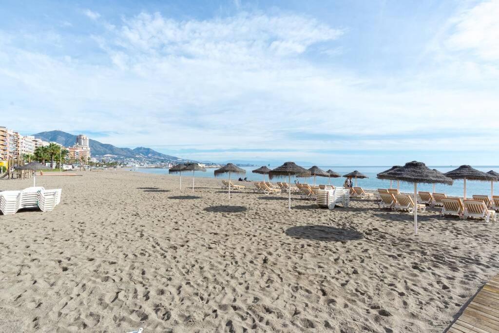 Ferienwohnung Tgh/ Fuengirola Frente Al Mar Exterior foto