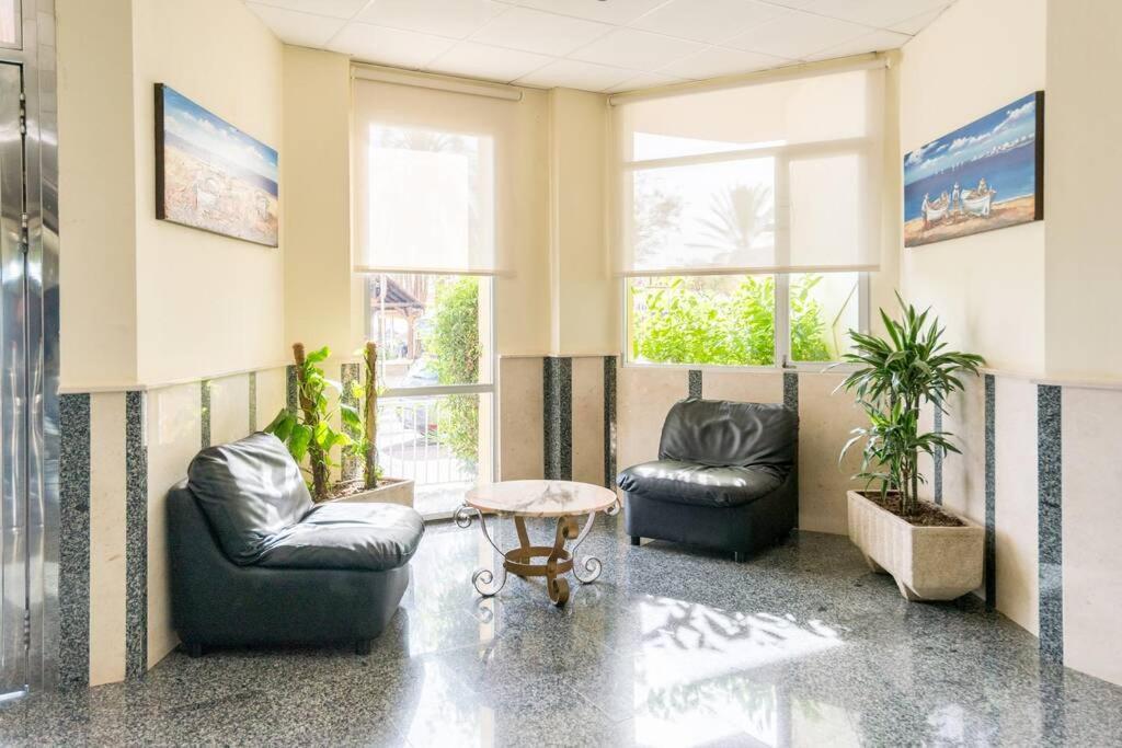 Ferienwohnung Tgh/ Fuengirola Frente Al Mar Exterior foto