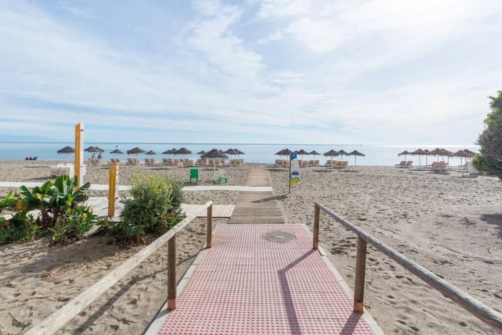 Ferienwohnung Tgh/ Fuengirola Frente Al Mar Exterior foto