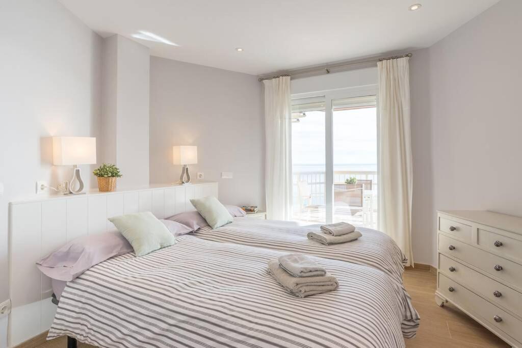 Ferienwohnung Tgh/ Fuengirola Frente Al Mar Exterior foto