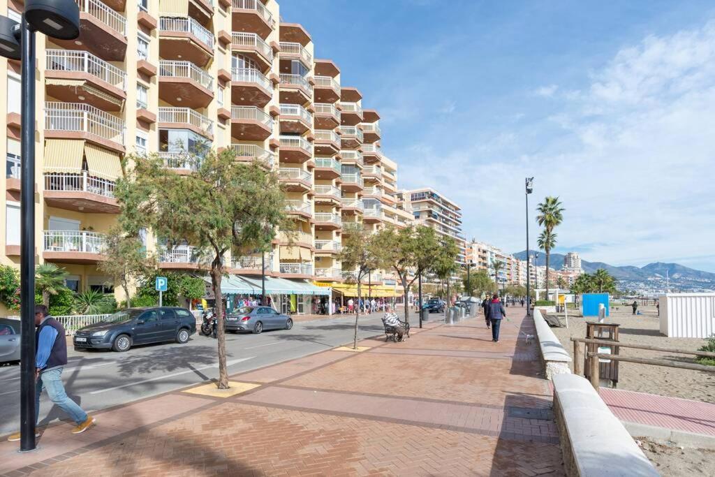Ferienwohnung Tgh/ Fuengirola Frente Al Mar Exterior foto